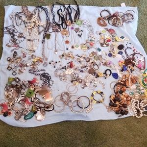 Fashion jewlery huge lot! Please read